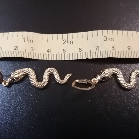 Snake metal earrings - Picture 4 of 4
